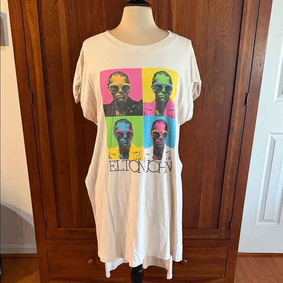 Free People x Daydreamer Elton John High Low Tee - Picture 2 of 5